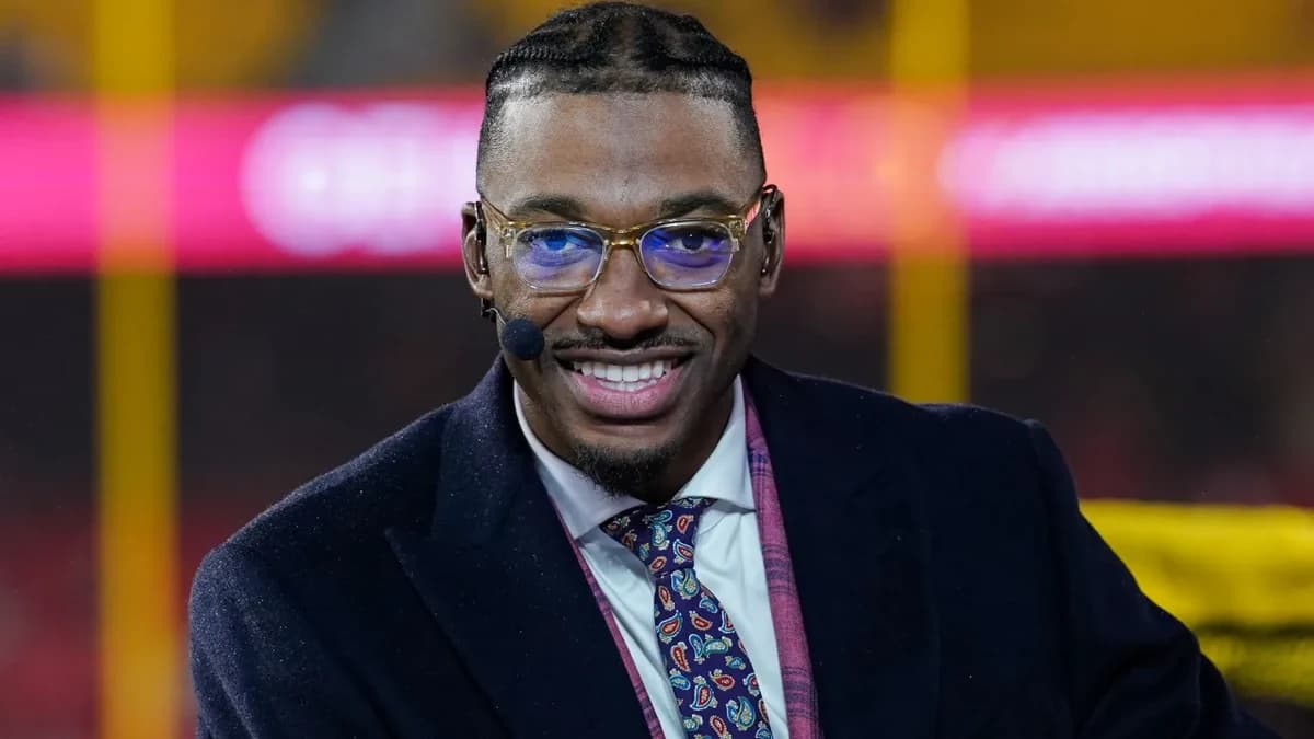 Former Heisman Trophy winner '100 percent' interested in Baylor football job