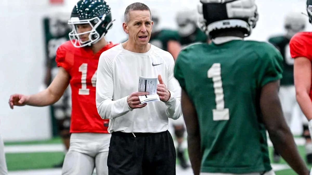 Former Michigan State football coordinator to call plays for Oregon