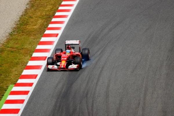Formula 1: Hamilton a obţinut la Barcelona primul său succes cu Ferrari