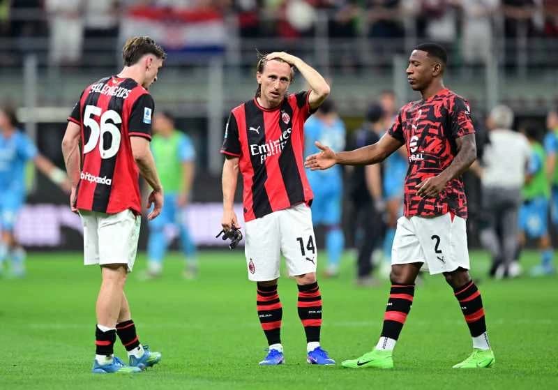 Fotbal: AC Milan, învinsă pe teren propriu de Cagliari (1-2), ratează calificarea în Liga Campionilo