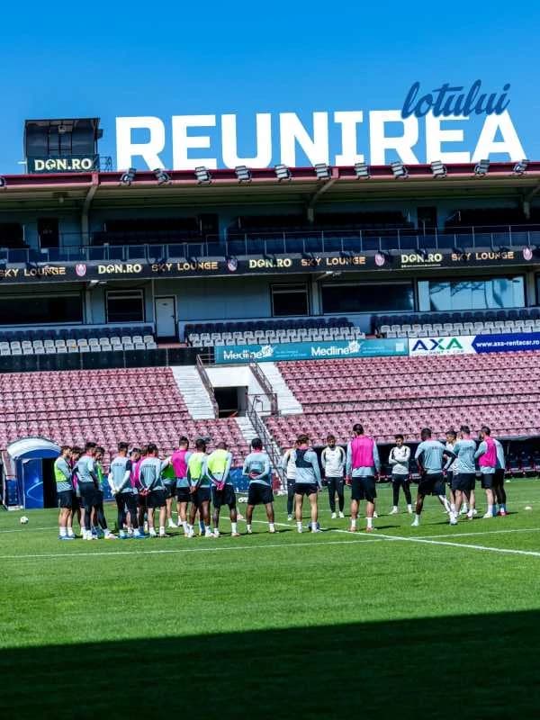 Fotbal: CFR Cluj va disputa patru meciuri amicale în stagiul din Slovenia