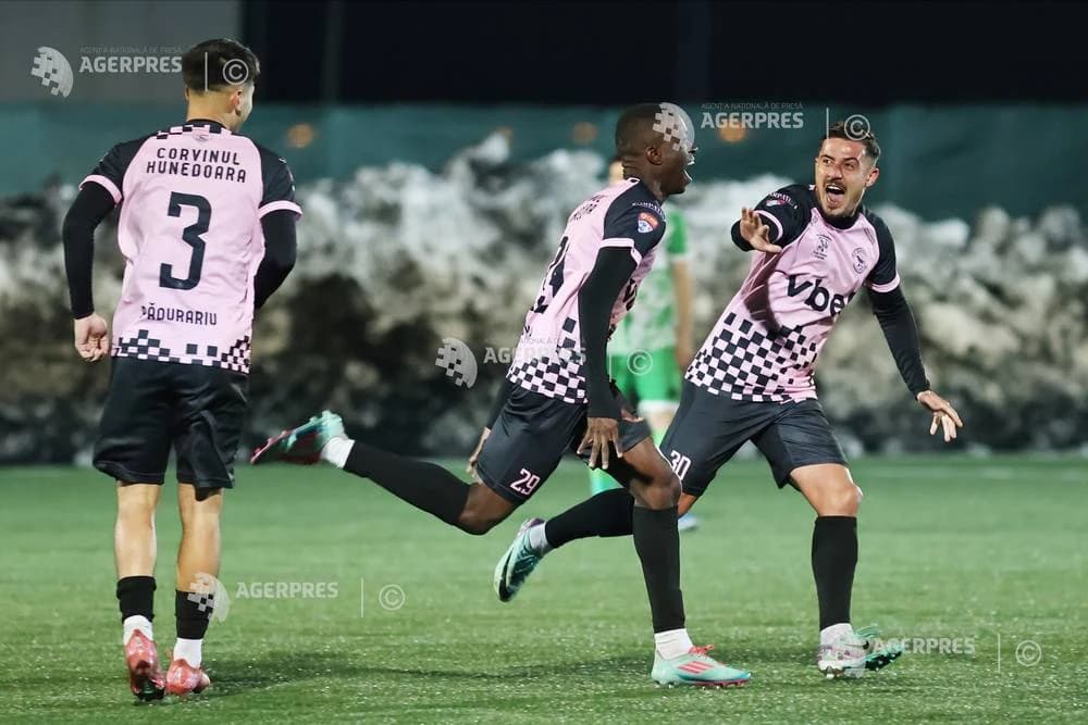 Fotbal: Corvinul Hunedoara, la un singur pas de promovarea în Superligă