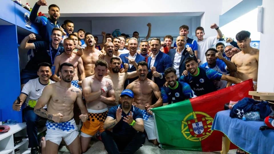 Fotbal: Corvinul Hunedoara promovează în Superliga