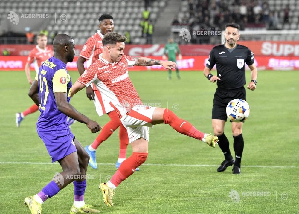 Fotbal: Dinamo București - CFR Cluj 0-0, în Superligă