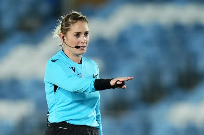 Fotbal feminin: Brigadă românească la meciul Mancheste City - PSG din Liga Campionilor