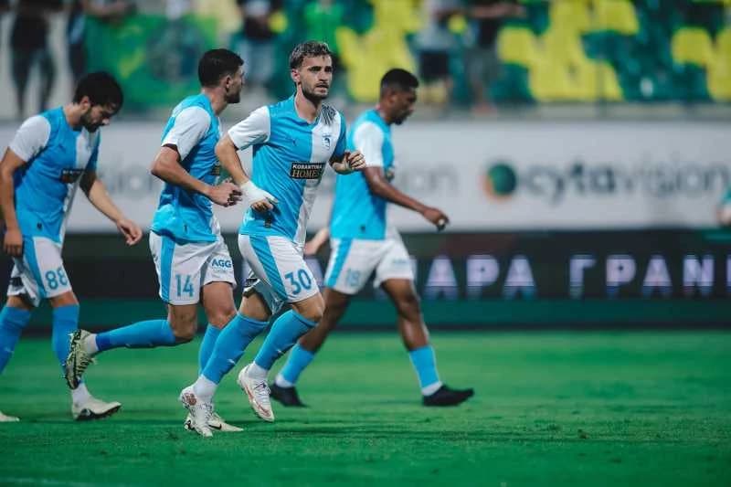 Fotbal: Vlad Dragomir a adus victorie echipei FC Pafos cu AEK Larnaca, în Cipru