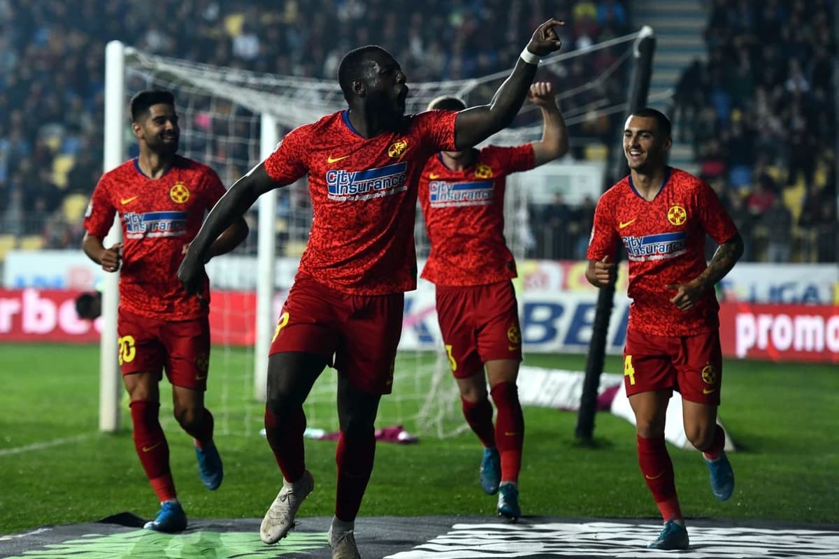 Fotbalistul care „nu stătea în ghete” la FCSB a retrogradat fără să joace niciun minut în acest sezo