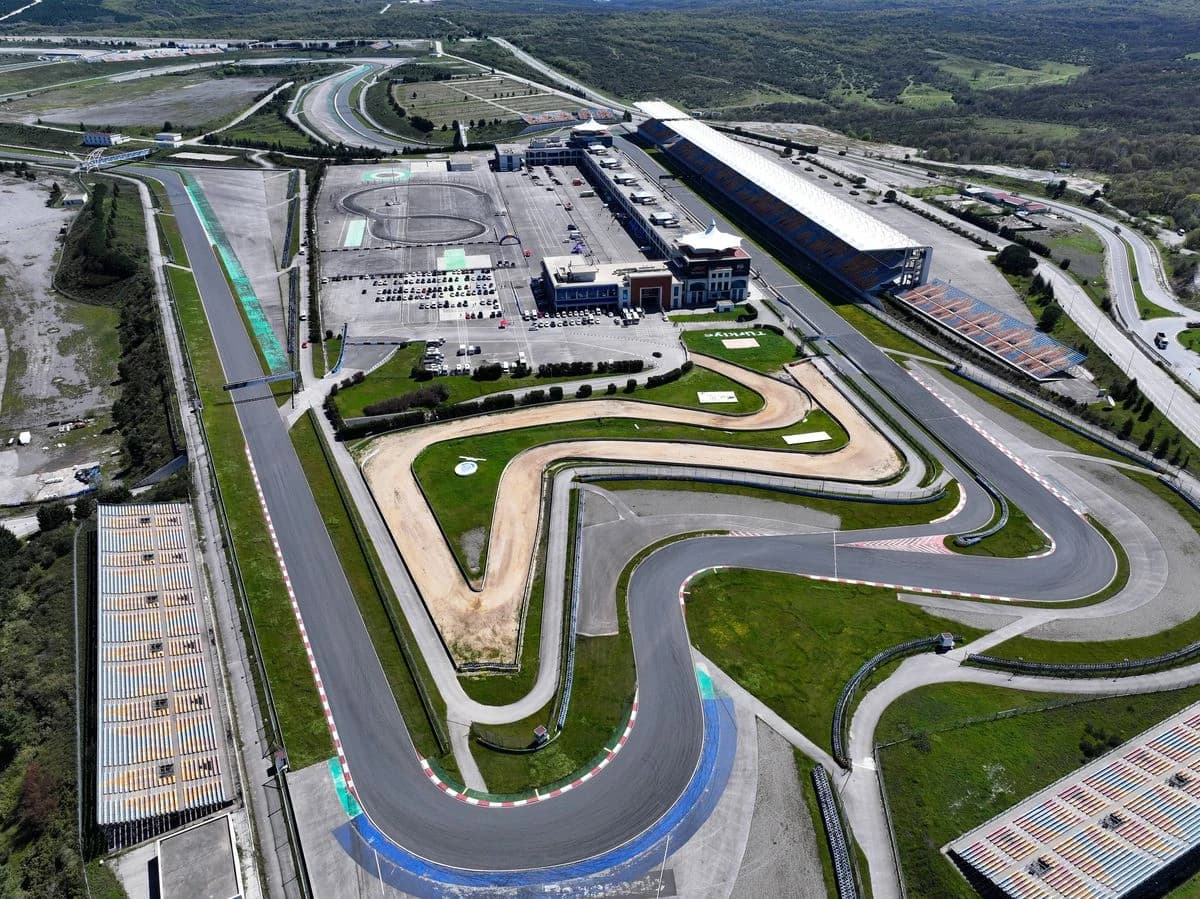 Foto 2 : Istanbul Park
