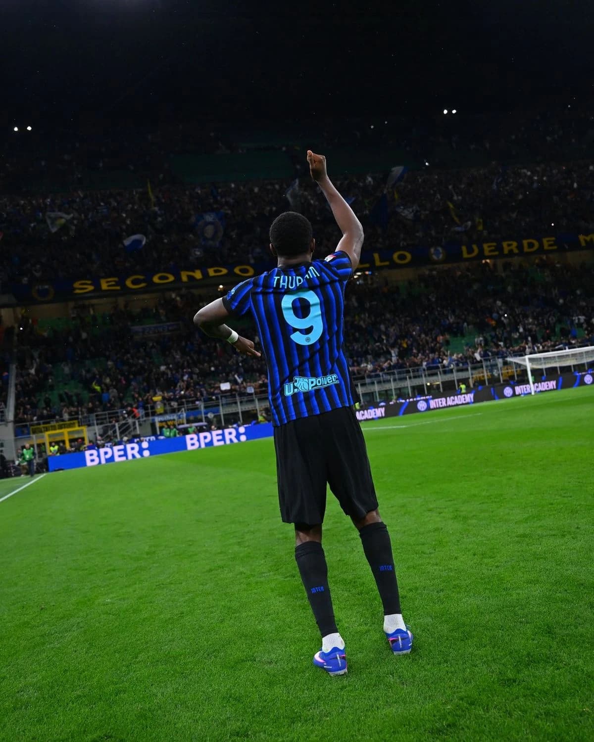 Foto 9 : Cristi Chivu / FOTO: Facebook @inter