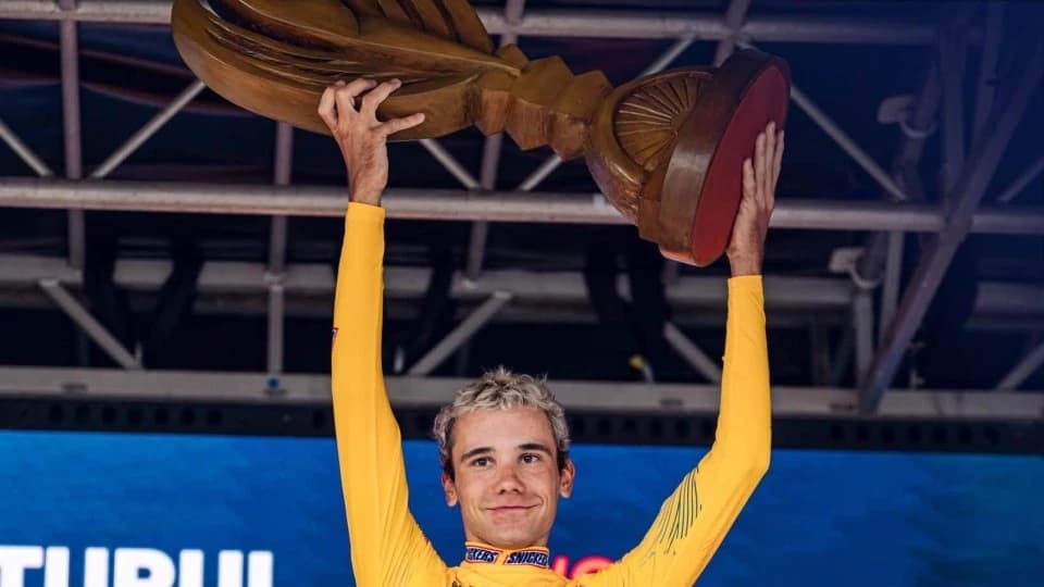 Foto Ciclism: Barnabas Vas a câștigat Turul României 2026 | Sport