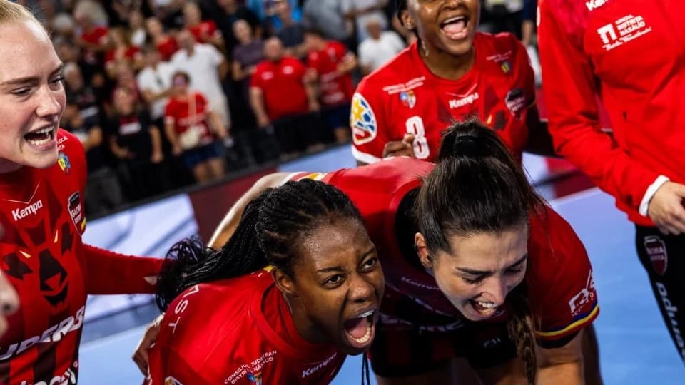 Foto Handbal: Gloria Bistrița câștigă Supercupa României | Sport