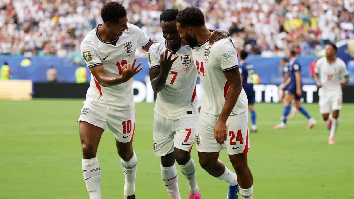 France 4-6 England: Bukayo Saka scores hat trick a...