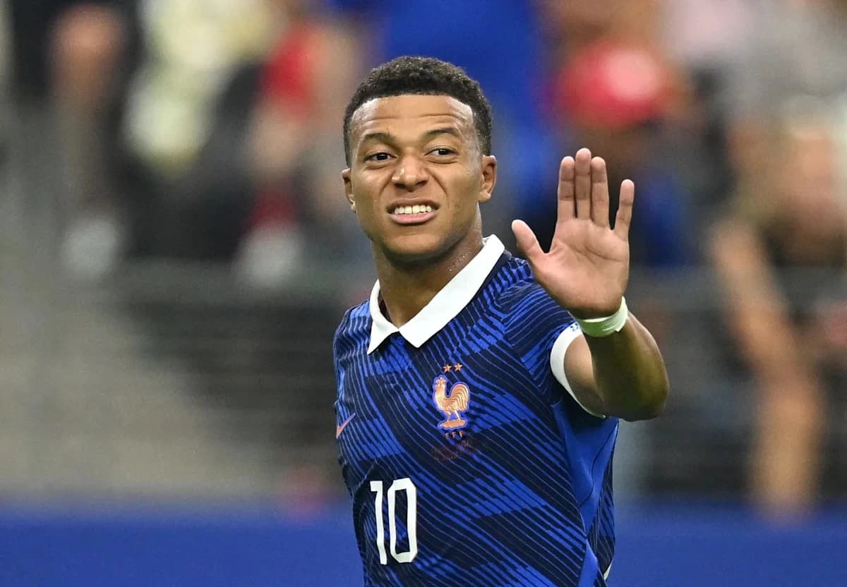 France vs England live updates, World Cup start time, predictions