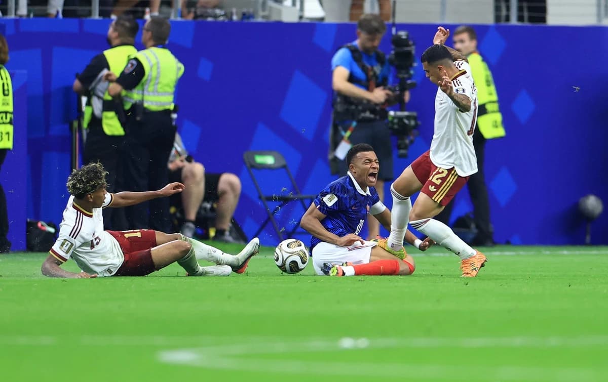 Francezii cer rejucarea semifinalei cu Spania: "Sportul trebuie practicat conform regulilor!"