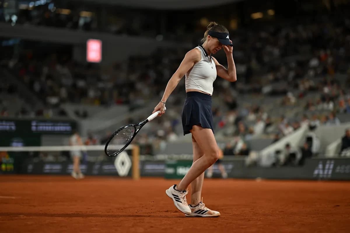 French Open: Elina Svitolina upset in quarterfinals as favorites continue to fall at Roland-Garros
