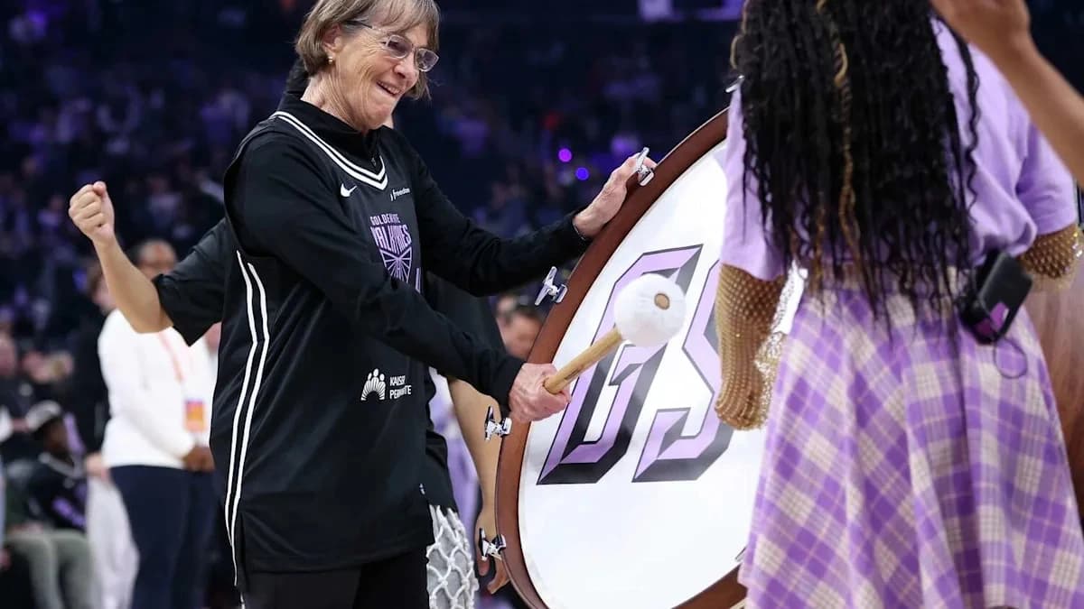 From ‘Natalie the gnat' to WNBA Finals: VanDerveer admires Valkyries coach's impact