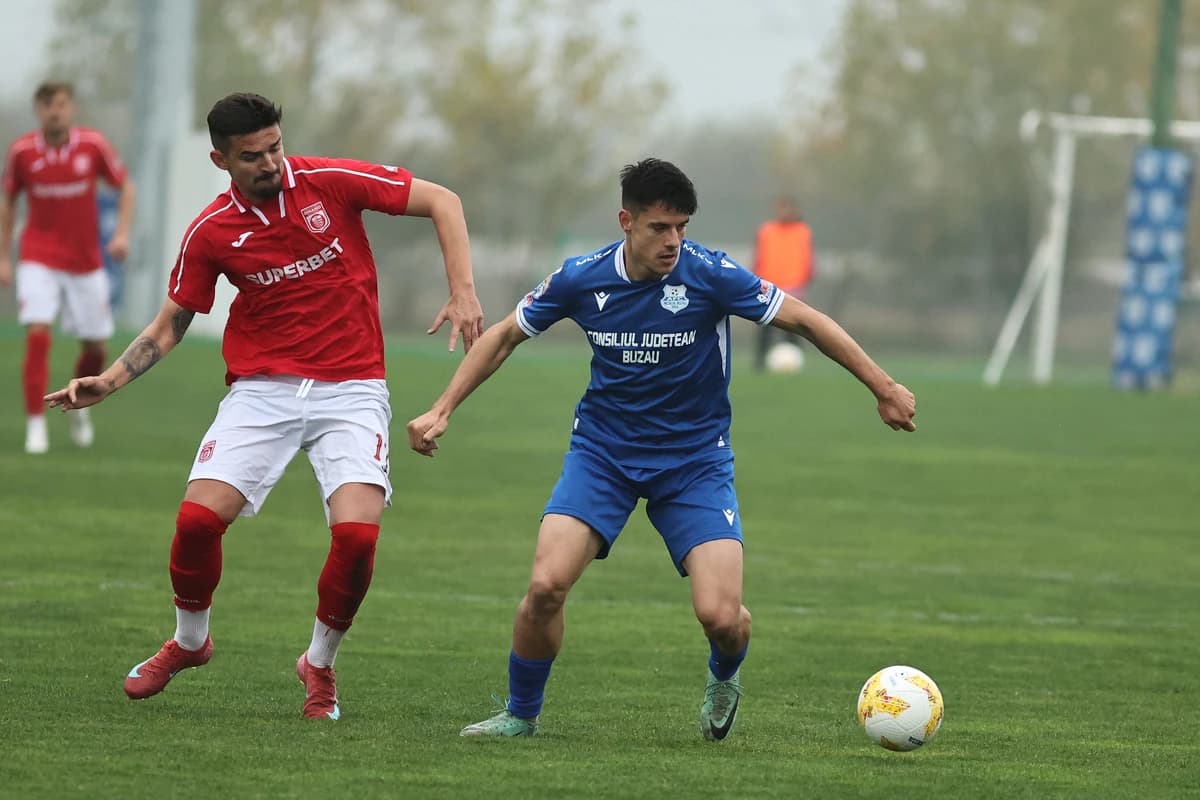 Fundașul crescut de FCSB semnează cu Dinamo!