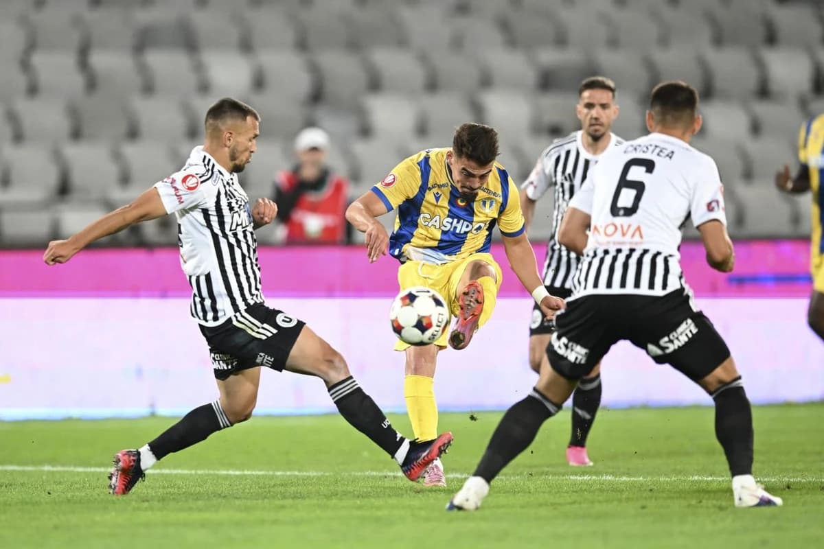 Gabi Giurgiu a contestat decizia de arbitraj a lui George Găman din ”U” Cluj - Petrolul: „Penalty cl
