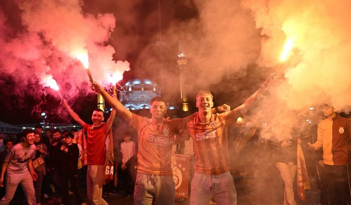 Galatasaray a cucerit al patrulea titlu la rând în Turcia. Sărbătoare de zile mari la Istanbul