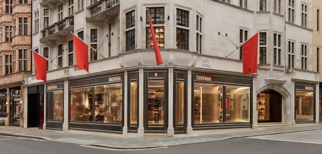 GALERIE FOTO: Ferrari deschide un flagship de modă pe Bond Street, Londra