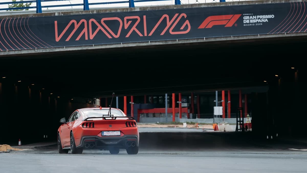 GALLERY: Sainz completes the first laps at the Madring