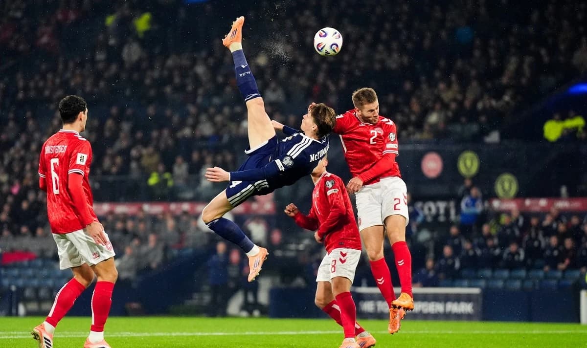 Genial! Banca Scoţiei a lansat o bancnotă inspirată de foarfeca lui Scott McTominay, pentru a marca