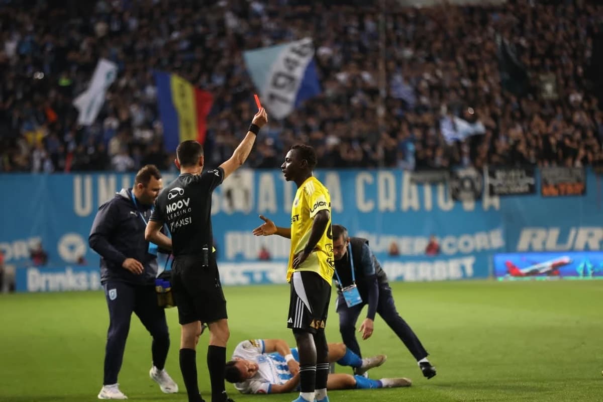 Gest inconștient! Oucasse Mendy a luat roșu în minutul 43 și și-a îngropat definitiv echipa în Unive