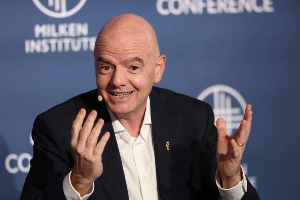 Gianni Infantino primește sprijin din interiorul FIFA, în plină criză | Organizația își cere scuze p