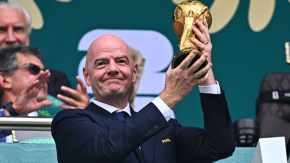 Gianni Infantino tells FIFA members to agree to World Cup plan or miss $40m in funding