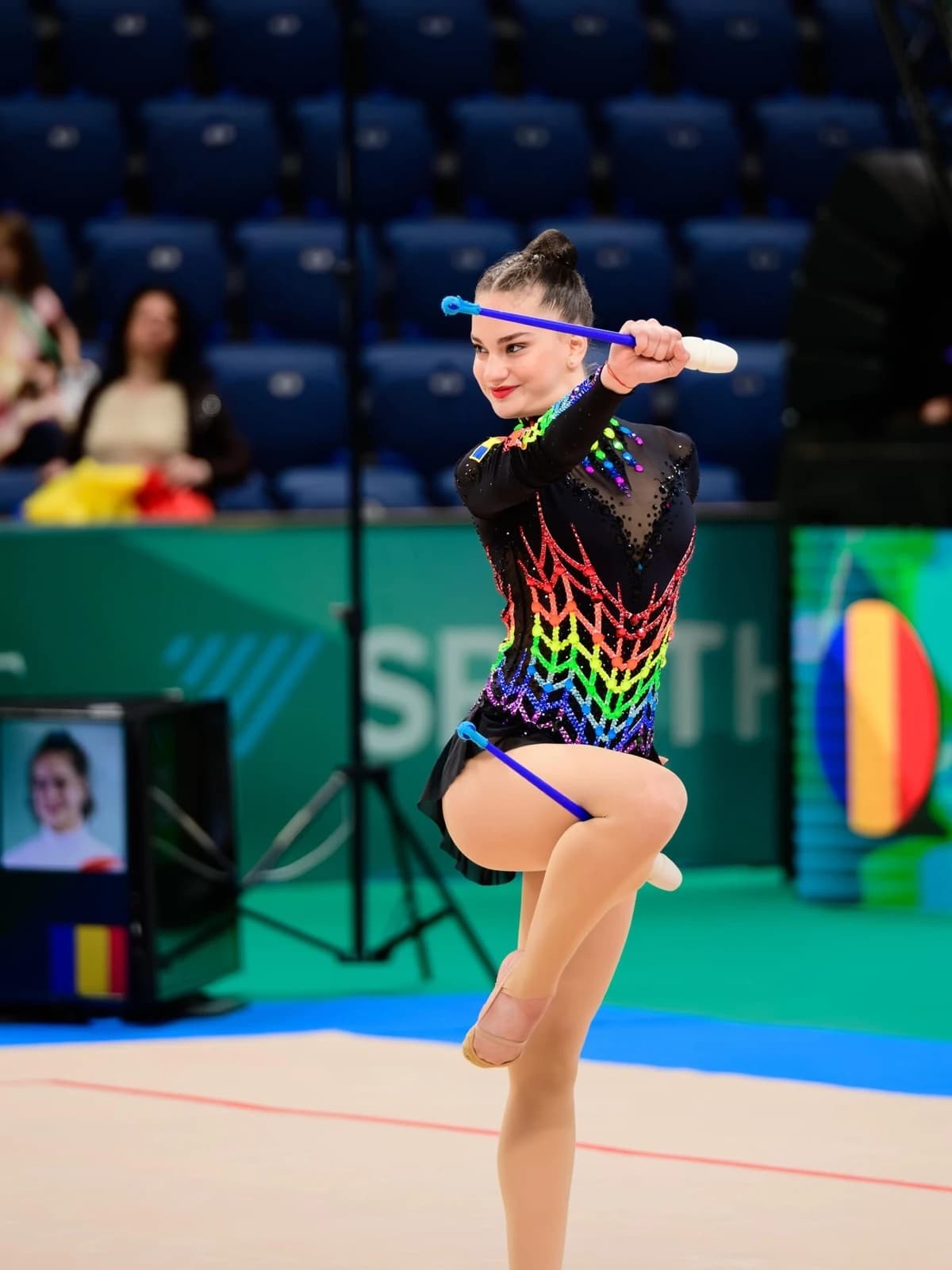 Gimnastică ritmică: Amalia Lică, locul 5 în finala europeană la măciuci; echipa României, pe locul 1