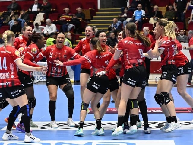 Gloria Bistrița - Storhamar, LIVE VIDEO, 17:00, Digi Sport 2. Campioana României e favorită în EHF C