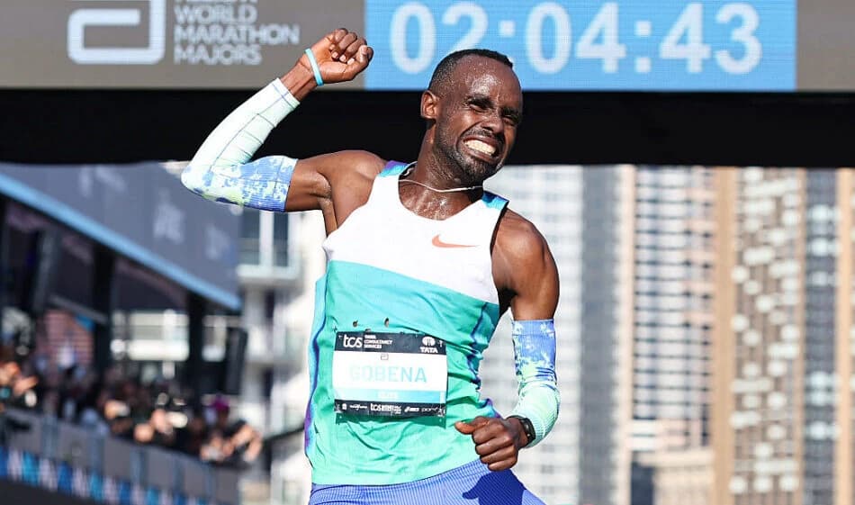 Gobena breaks course record, Jepchirchir dominates at Sydney Marathon