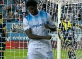 Gol după 41 de secunde în Universitatea Craiova - Petrolul: adversarii nu au atins mingea!