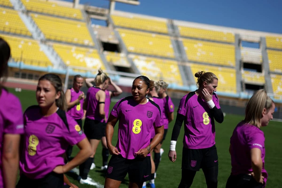 Greece v England LIVE: Lionesses seek to take control in World Cup play-off first leg