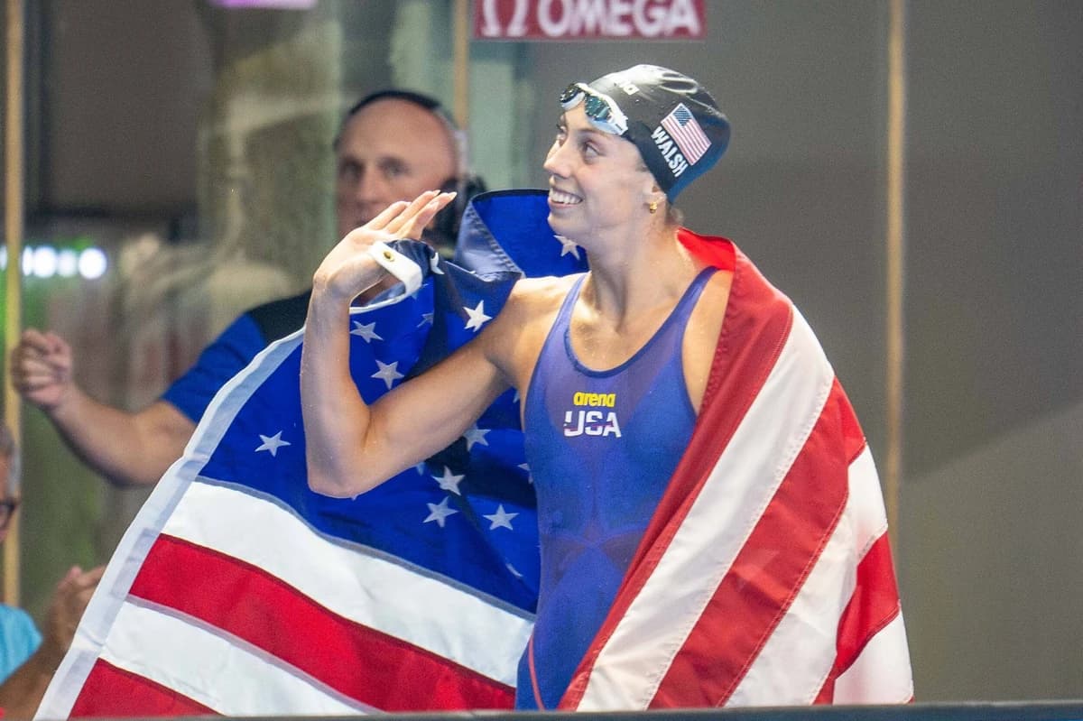 Gretchen Walsh Sets World Record in the 50m Free