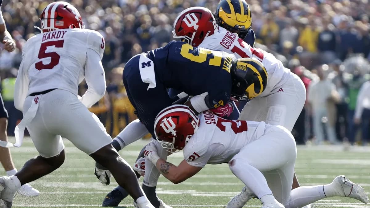 Gus Johnson and Joel Klatt blast refs over controversial call in Indiana-Michigan game