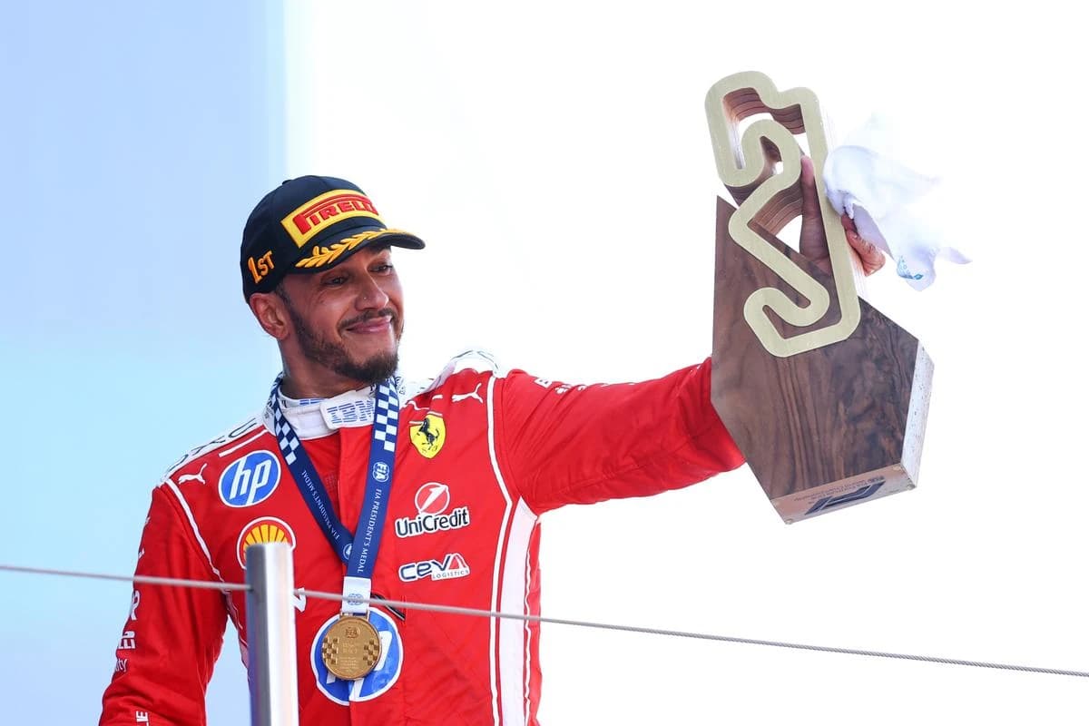 Hamilton a rupt blestemul Ferrari! Lupta la titlu s-a reaprins după coșmarul lui Antonelli