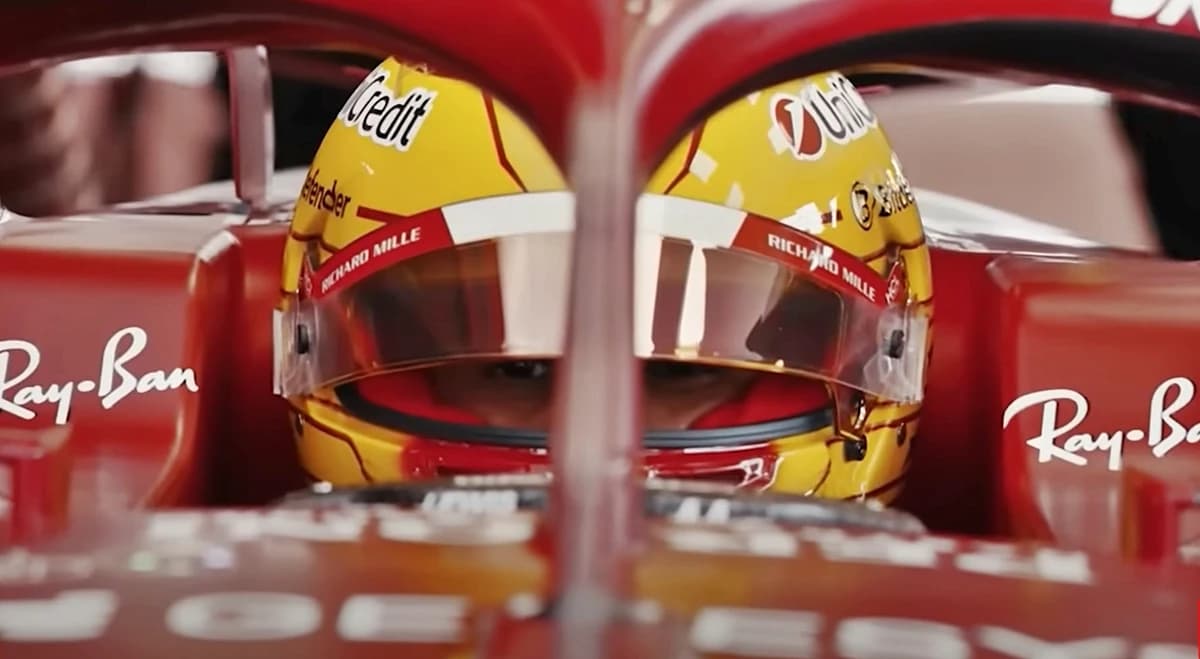 Hamilton cere scuze colegilor de la Ferrari