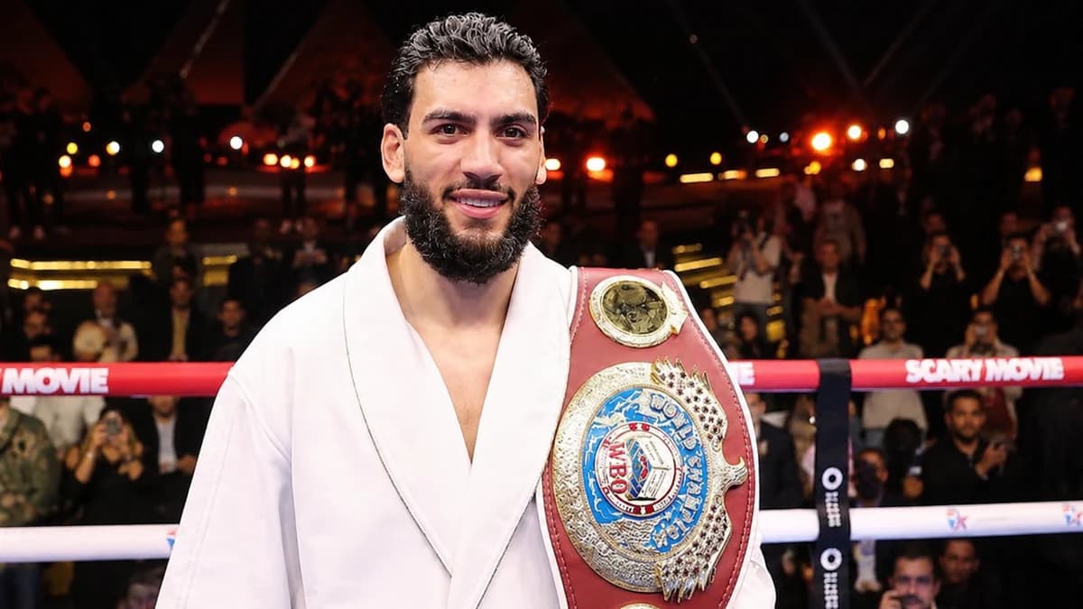 Hamzah Sheeraz Wins First World Title