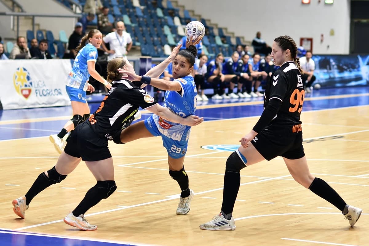 Handbal (f) / SCMU Craiova, victorie cât se poate de convingătoare cu Minaur Baia Mare
