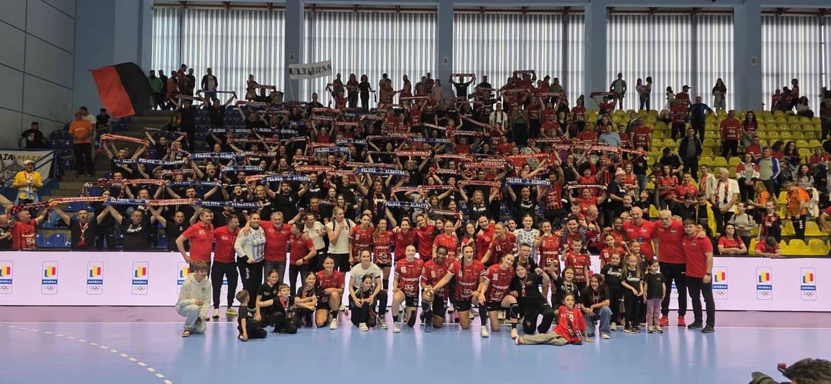 Handbal feminin: Campioana Gloria Bistriţa s-a înscris în Liga Campionilor; CSM Bucureşti a cerut lo