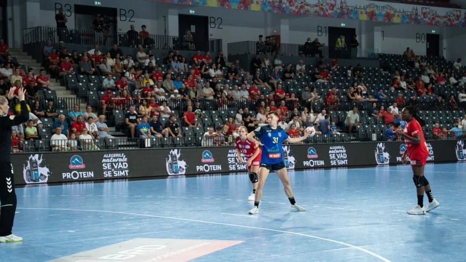 Handbal feminin: Corona Brașov s-a calificat în finala Supercupei României