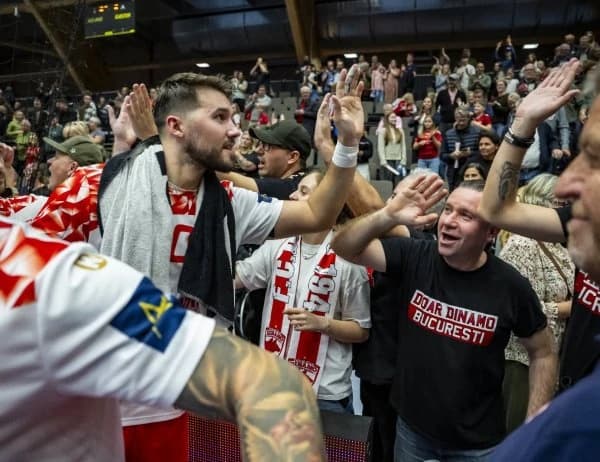 Handbal: Start în Liga Națională de handbal masculin. Victorie pentru campioana Dinamo