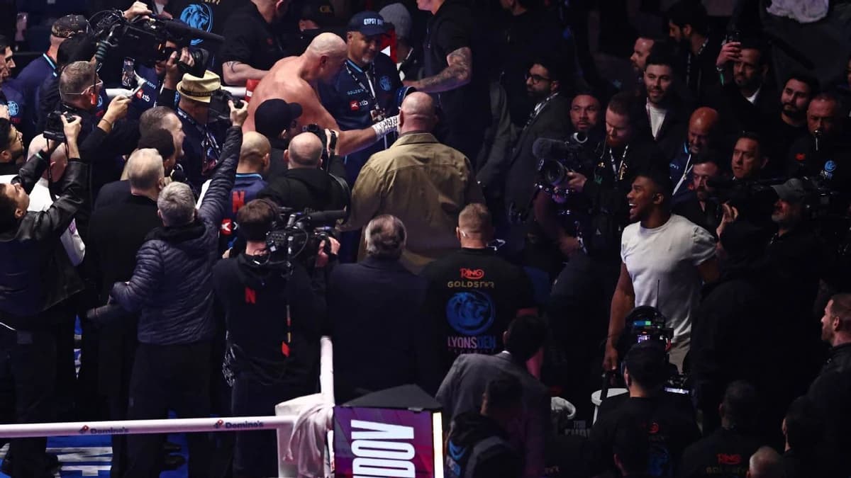 Hearn: AJ vs. Fury Wembley fight talks back on