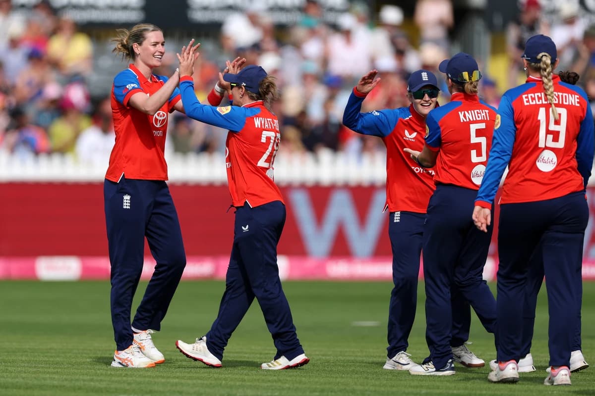 Highlights | Kemp stars as England hold off India to level series | 2nd Vitality IT20