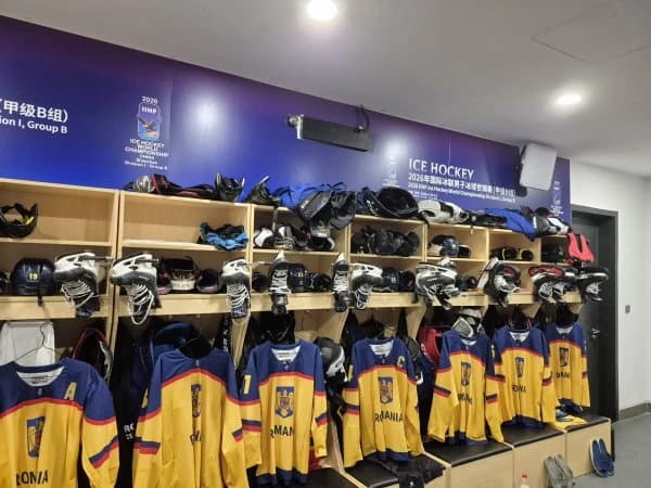 Hochei pe gheață: România, debut cu dreptul la Campionatul Mondial