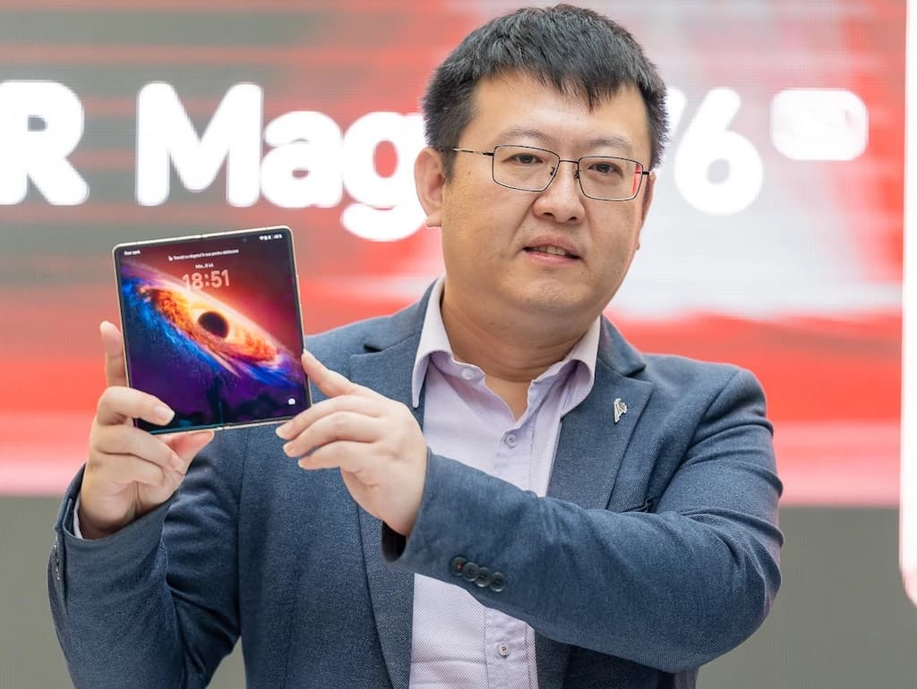 HONOR Magic V6: productivitate, autonomie și AI într-un design ultra-subțire