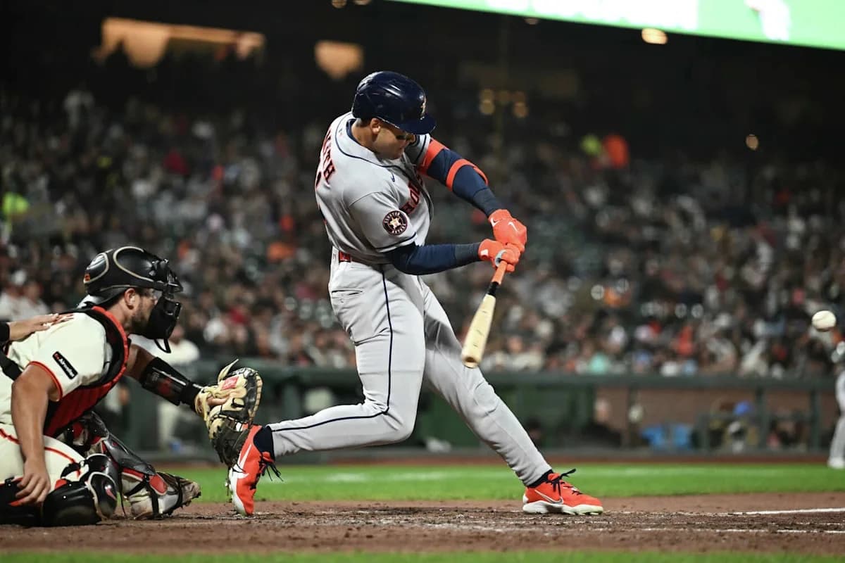 Houston Astros rally from brink of defeat to beat San Francisco Giants in 10 innings