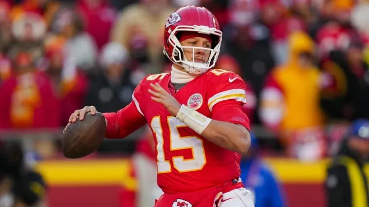 How Patrick Mahomes, Chiefs made half-billion-dollar history with new contract extension