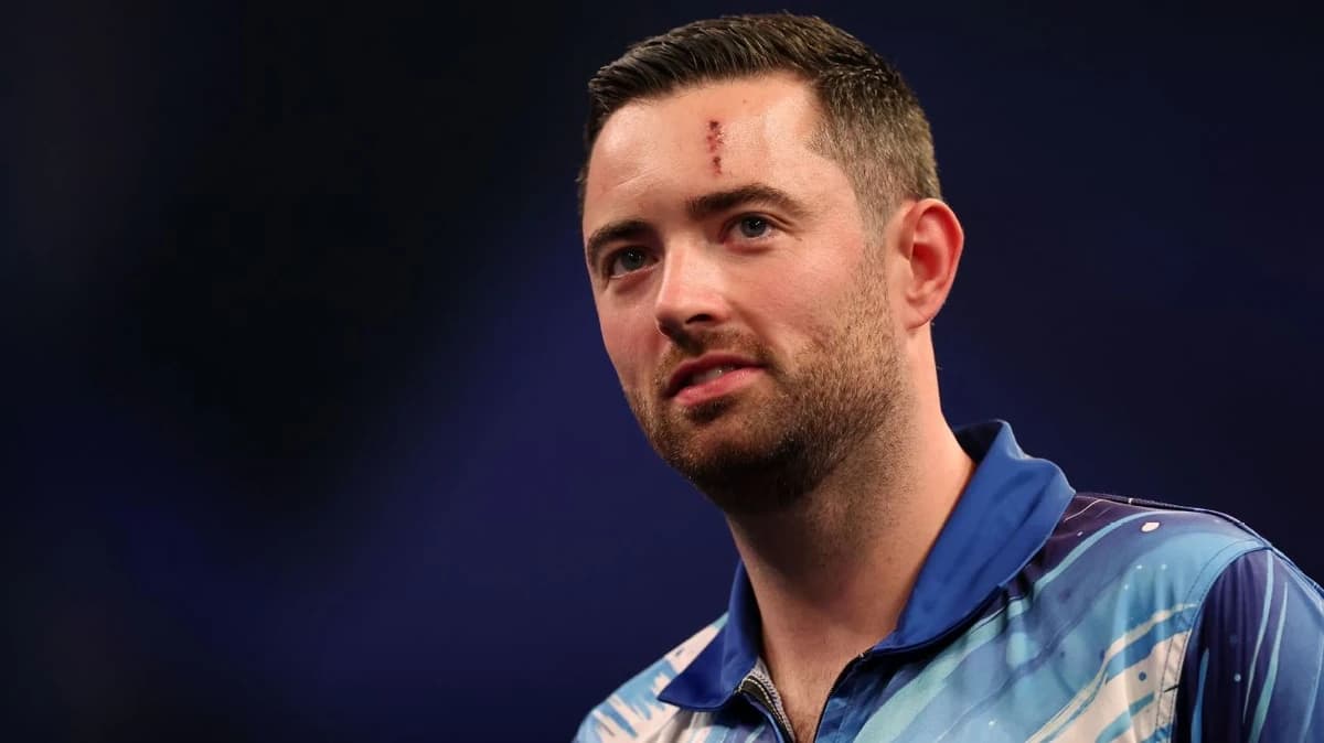 Humphries beats Chisnall, reaches R2 at Grand Prix